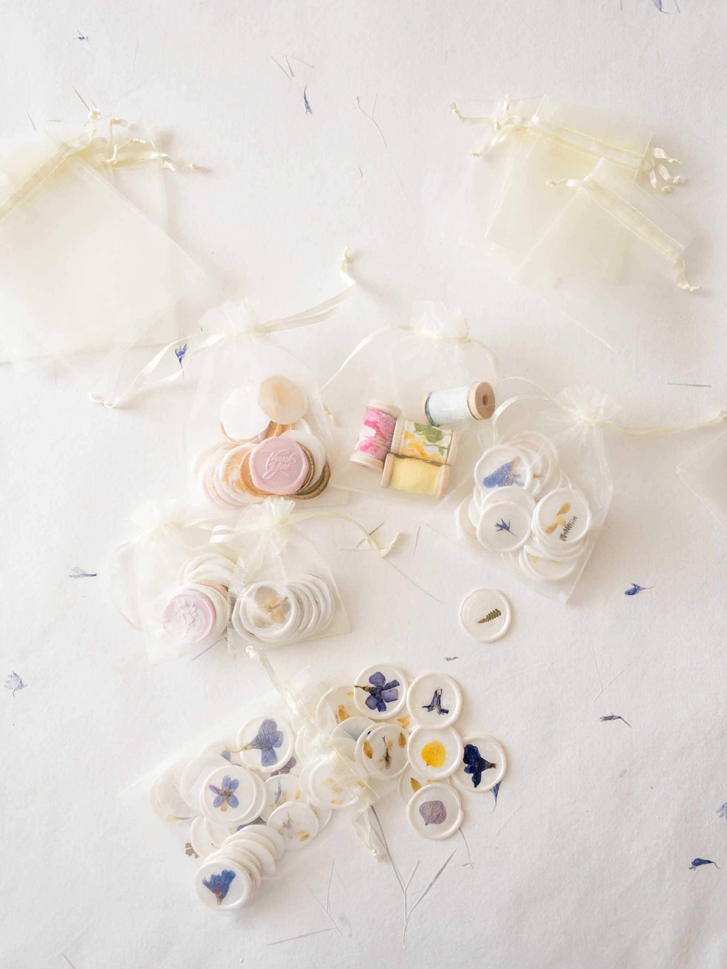 Organza gift bags. warm white Organza sachets for Gifts or jewellery Organza Pouches. Wedding party gift. Bag for wedding favor.