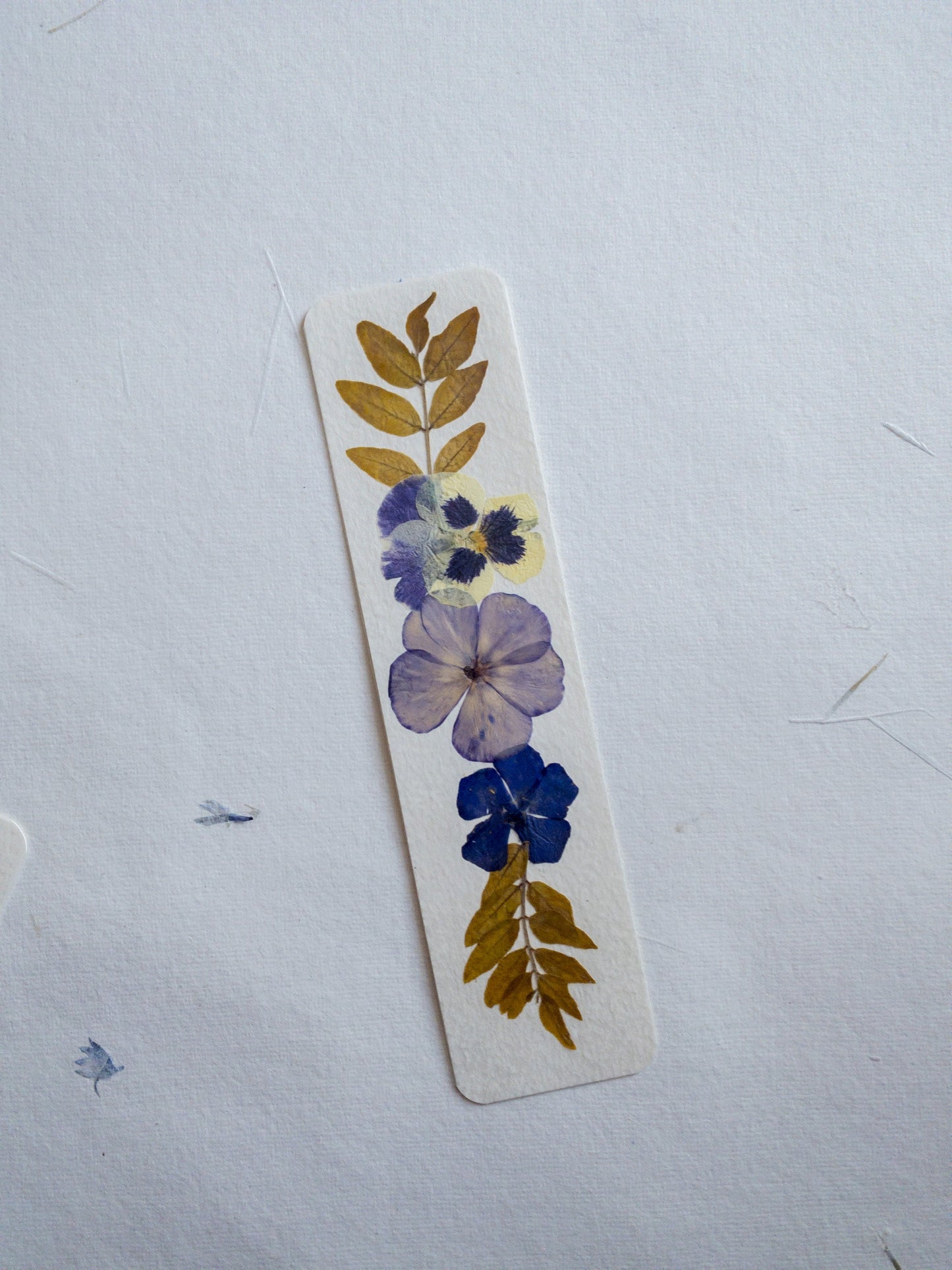 pressed flower bookmark, mixed flowers, handmade bookmark, gift, dried flower, fleur séchée , marque page
