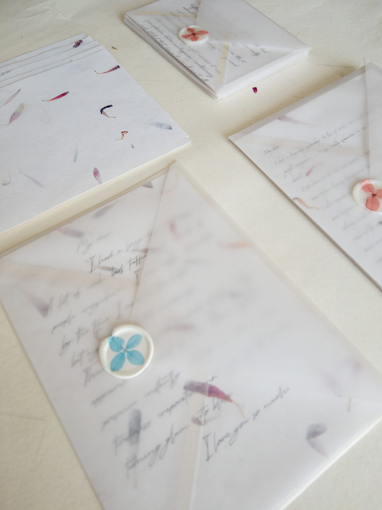 SET OF FIVE, Vellum Envelopes with Handmade Paper,AsterFlower, real pressed flower A5 & A6, Invitation Paper, inkjet paper,Papier Fait Main