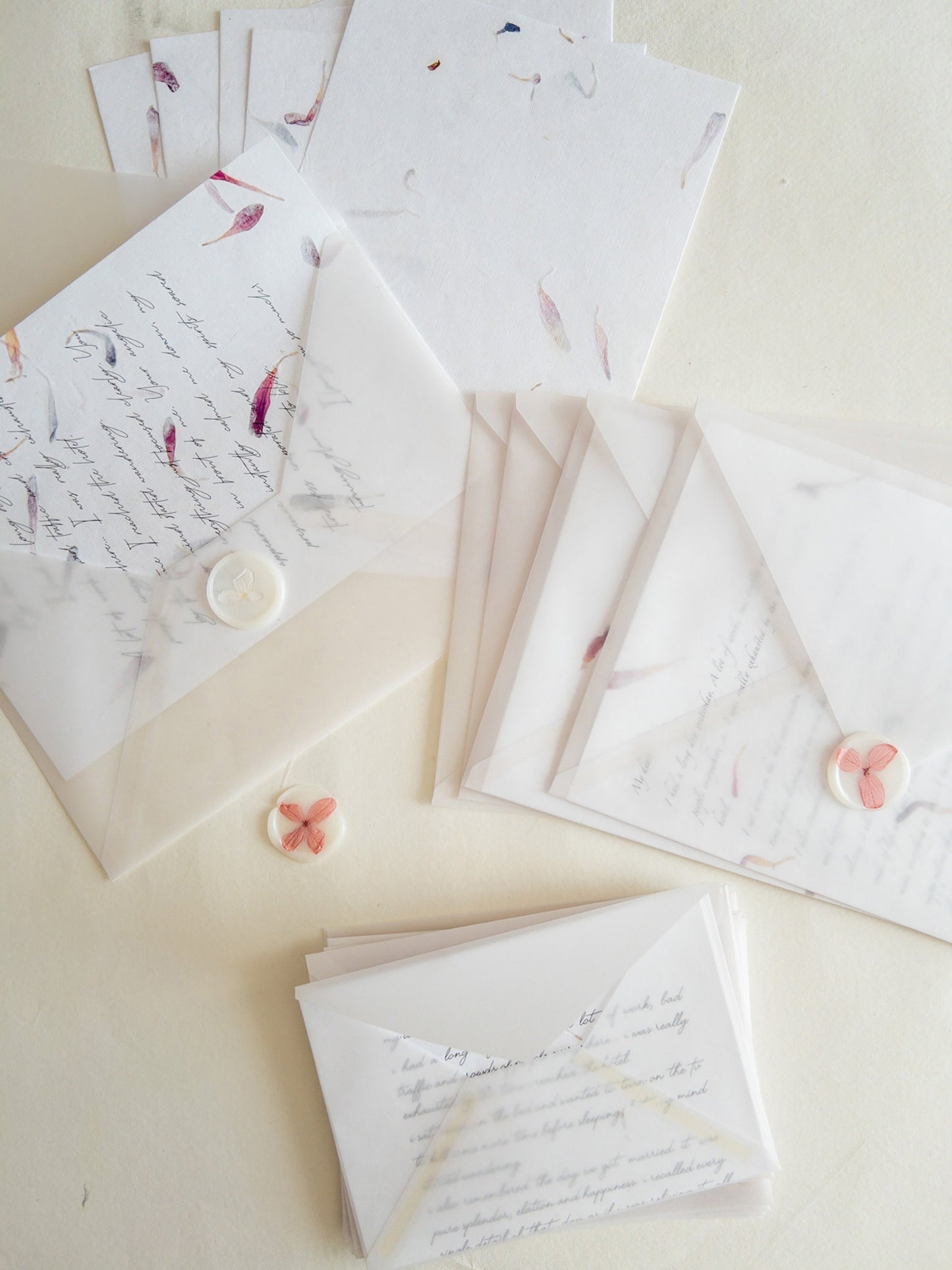 SET OF FIVE, Vellum Envelopes with Handmade Paper,AsterFlower, real pressed flower A5 & A6, Invitation Paper, inkjet paper,Papier Fait Main