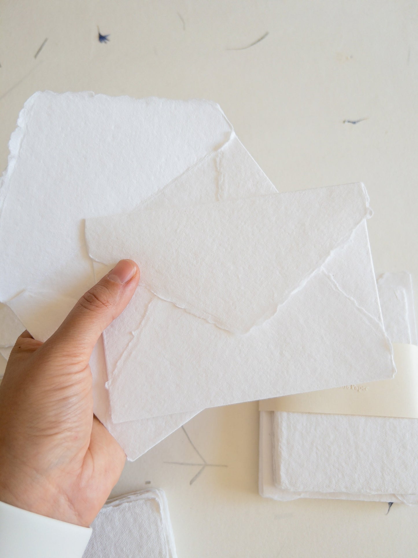 4Bar Beige paper and envelope set
