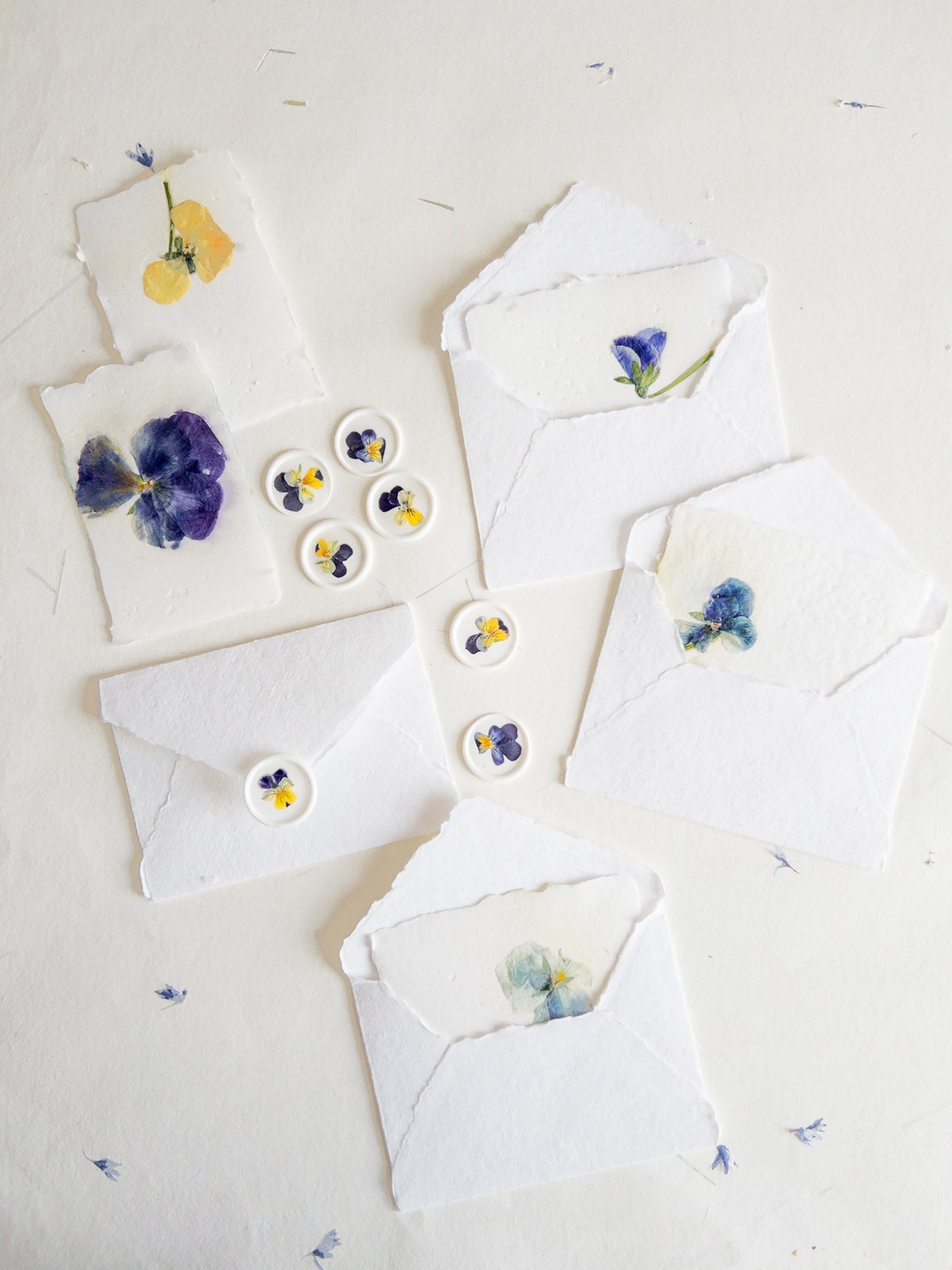 Pansy Pressed flower card, pressed flower stationary ,violet Invitation Paper, Calligraphy Paper, Papier Fait Main, handmade envelope