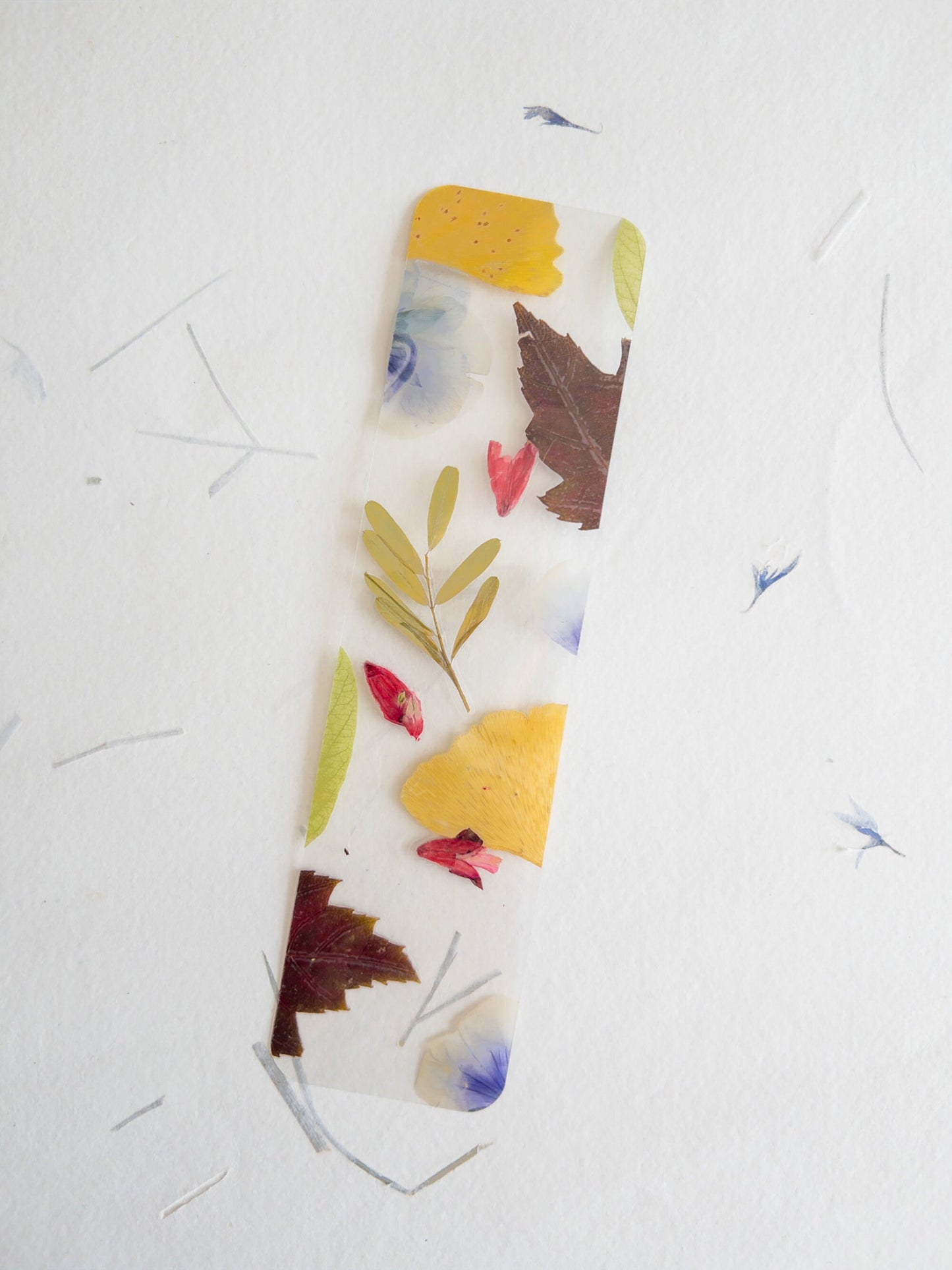 pressed flower bookmark, mixed flowers, handmade bookmark, gift, dried flower, fleur séchée , marque page