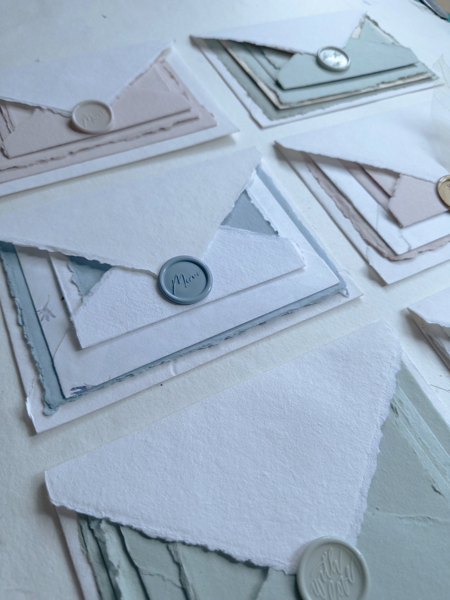 Set of 10 A6, 5x7 paper multiple color Handmade Deckle Edge Paper and envelope, 4 BAR Paper, Handmade Cotton Rag Envelopes, papier coton