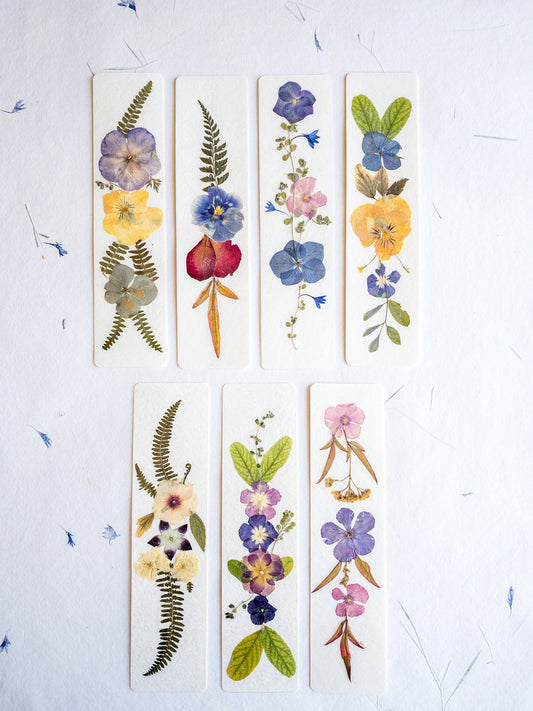 pressed flower bookmark, mixed flowers, handmade bookmark, gift, dried flower, fleur séchée , marque page