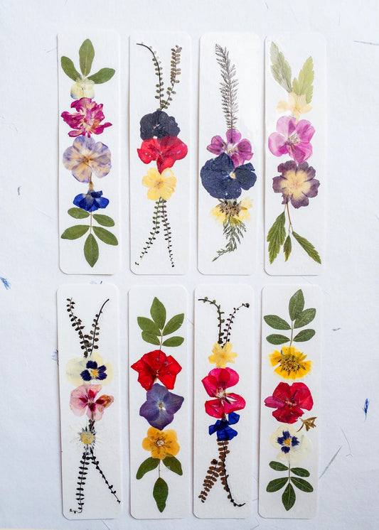 pressed flower bookmark, mixed flowers, handmade bookmark, gift, dried flower, fleur séchée , marque page