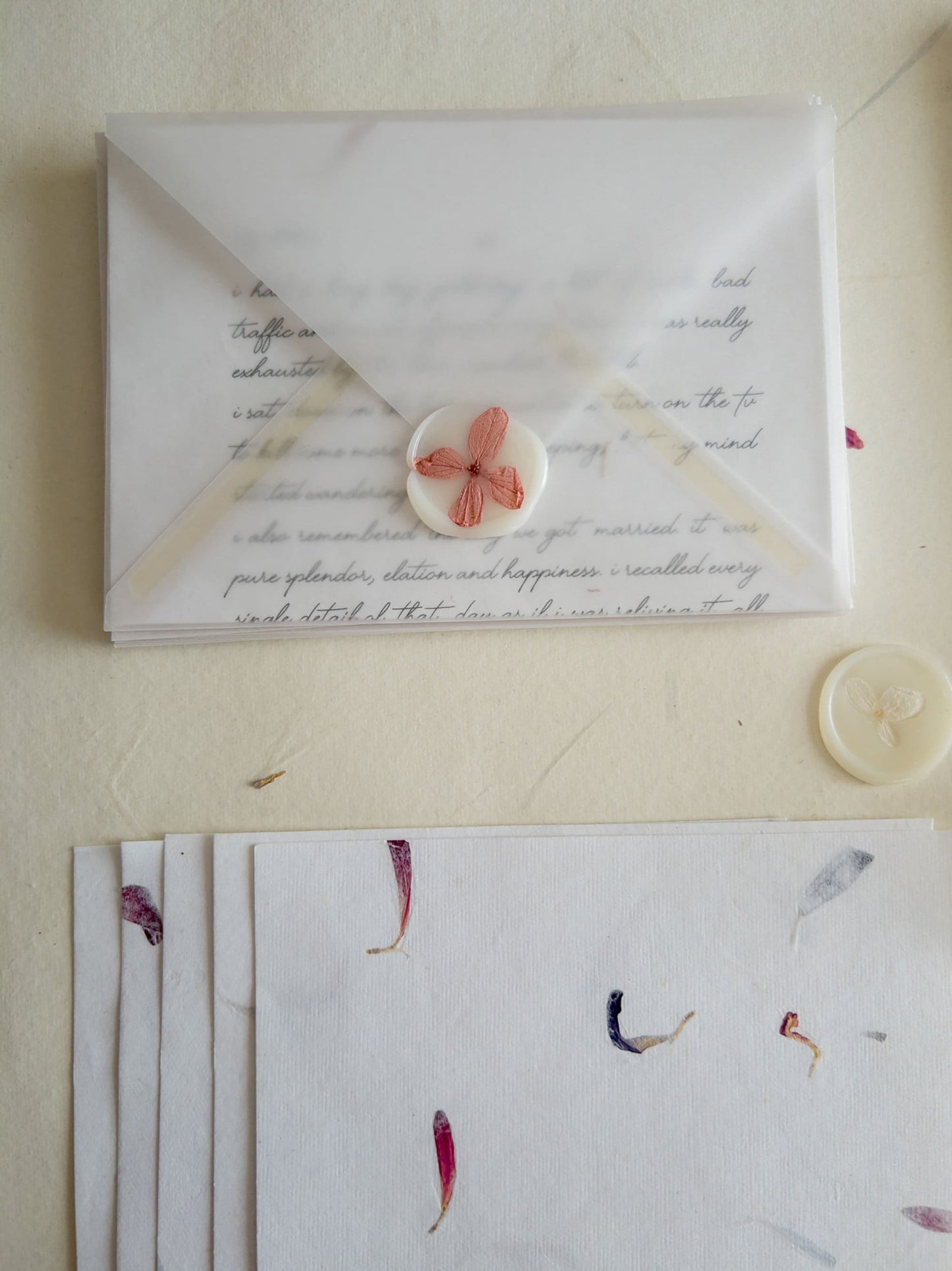 SET OF FIVE, Vellum Envelopes with Handmade Paper,AsterFlower, real pressed flower A5 & A6, Invitation Paper, inkjet paper,Papier Fait Main