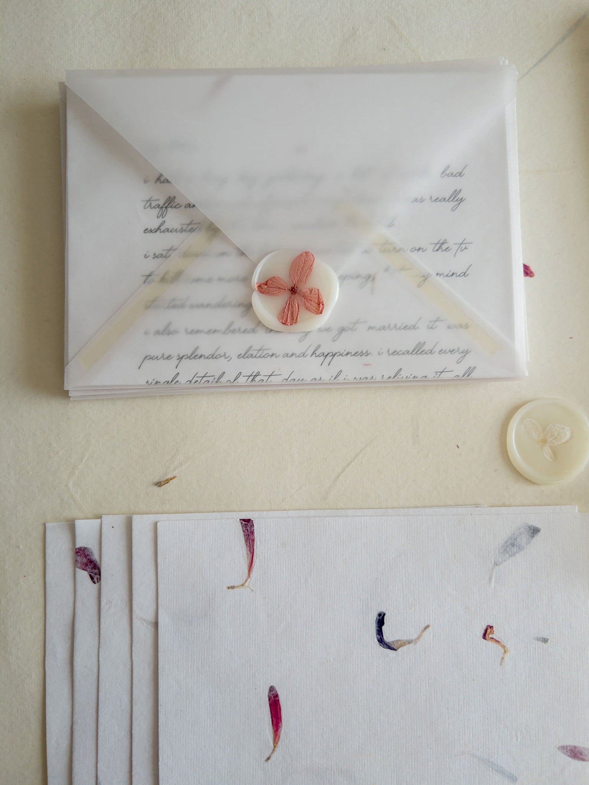SET OF FIVE, Vellum Envelopes with Handmade Paper,AsterFlower, real pressed flower A5 & A6, Invitation Paper, inkjet paper,Papier Fait Main