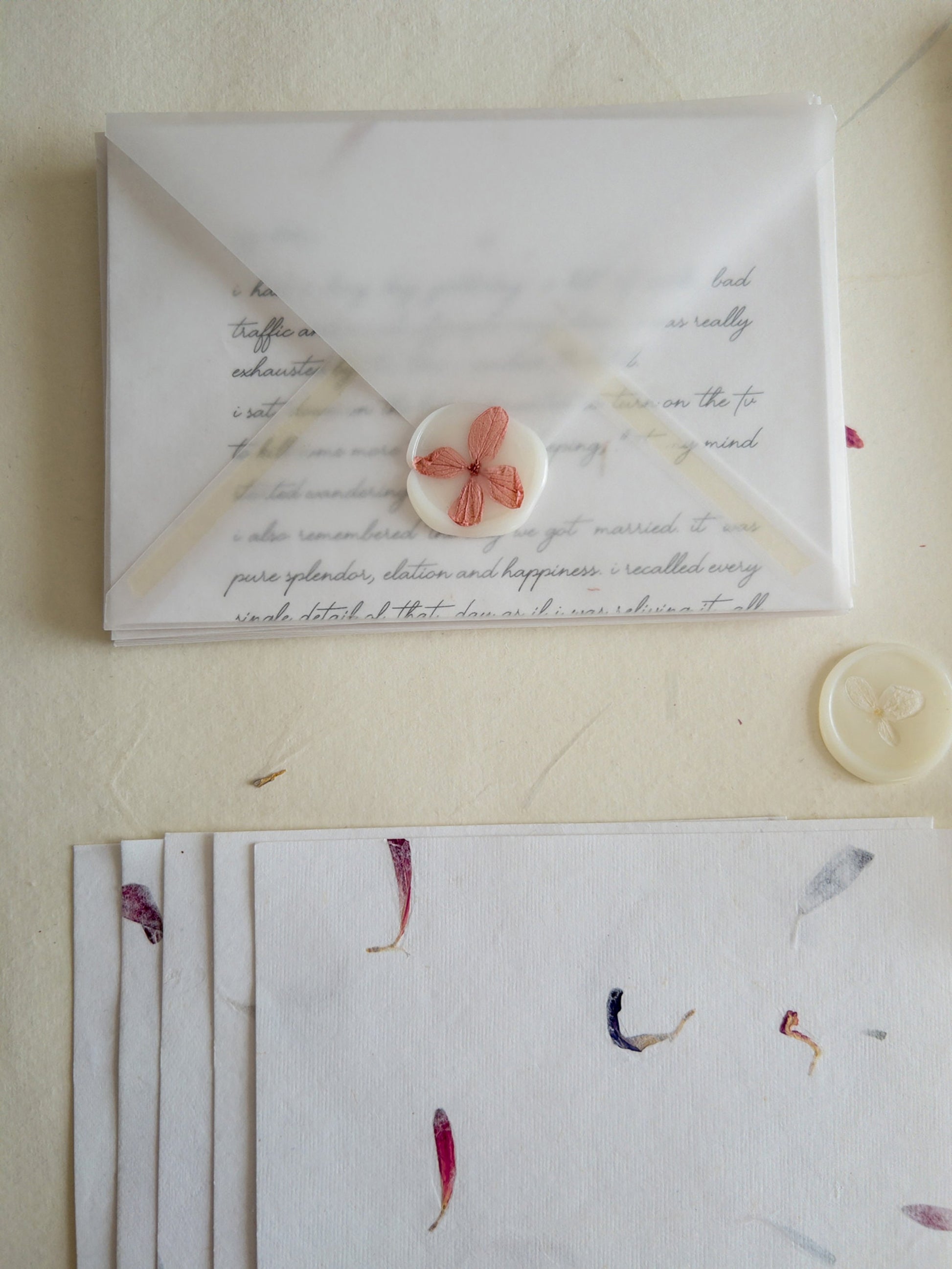 SET OF FIVE, Vellum Envelopes with Handmade Paper,AsterFlower, real pressed flower A5 & A6, Invitation Paper, inkjet paper,Papier Fait Main
