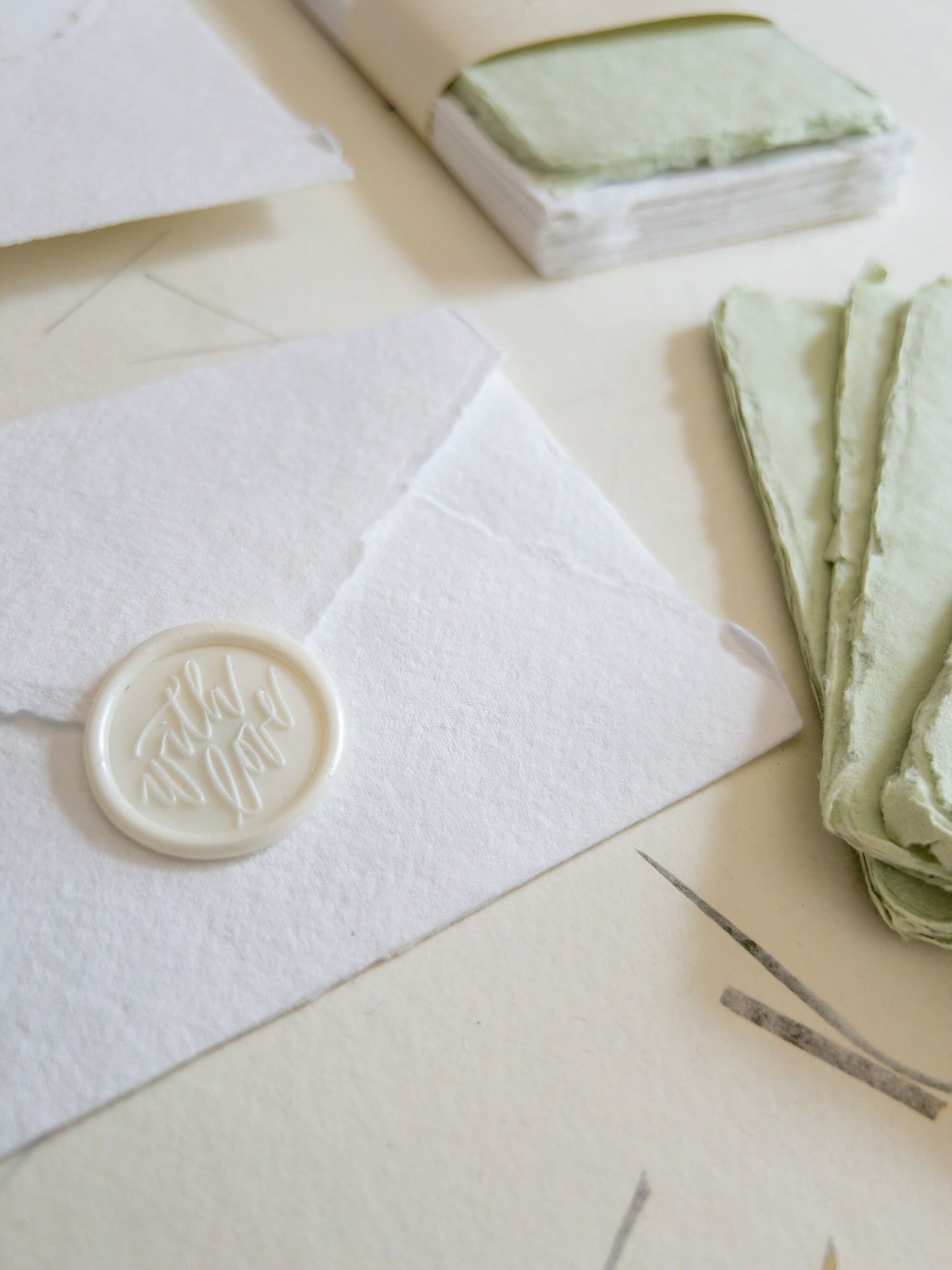 Vert Amande, Vintage green Handmade Deckle Edge Paper 4 Bar envelope, 4 BAR Deckle Edge Paper, invite Calligraphy Paper, Papier Fait Main,