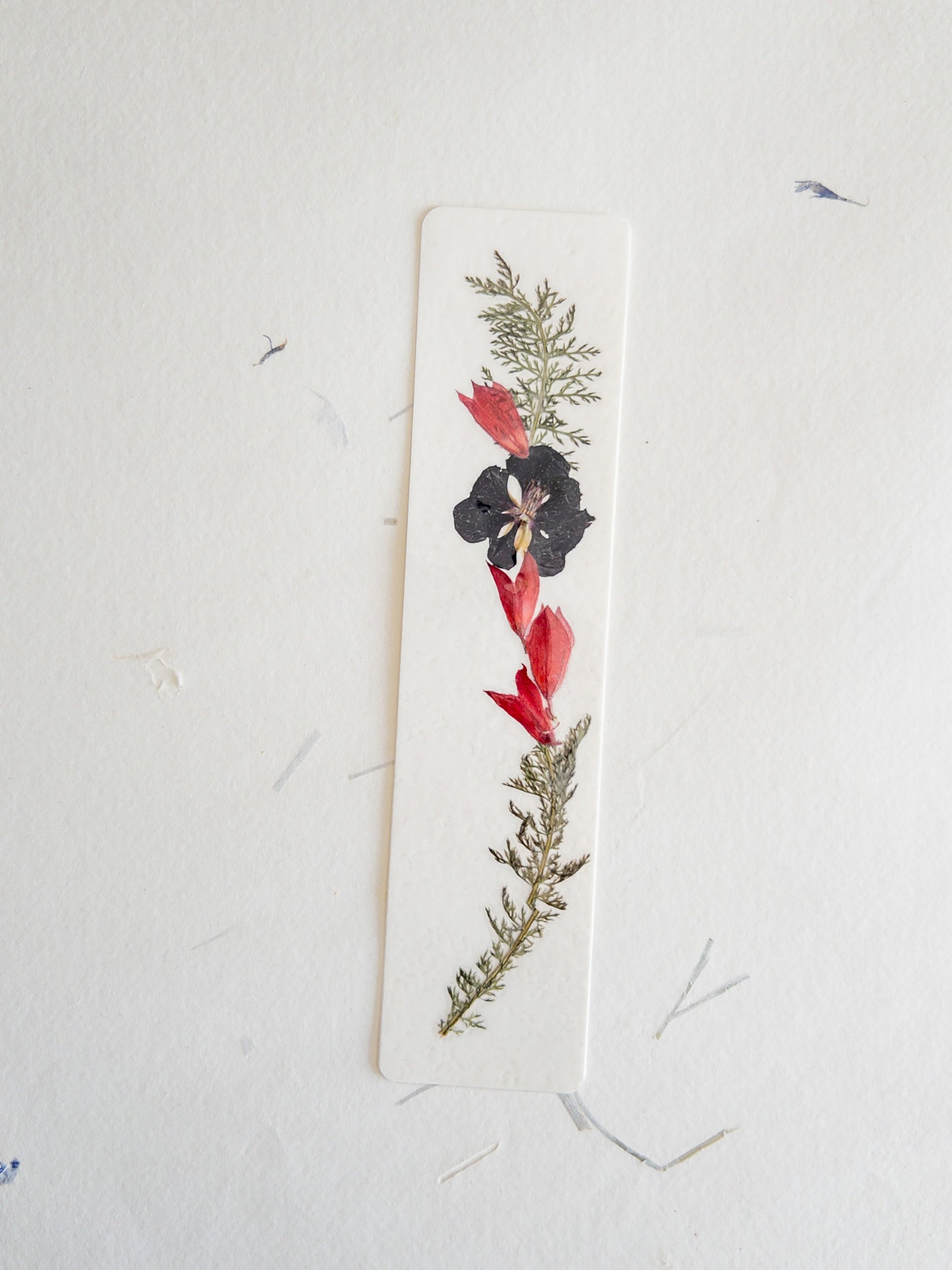pressed flower bookmark, mixed flowers, handmade bookmark, gift, dried flower, fleur séchée , marque page