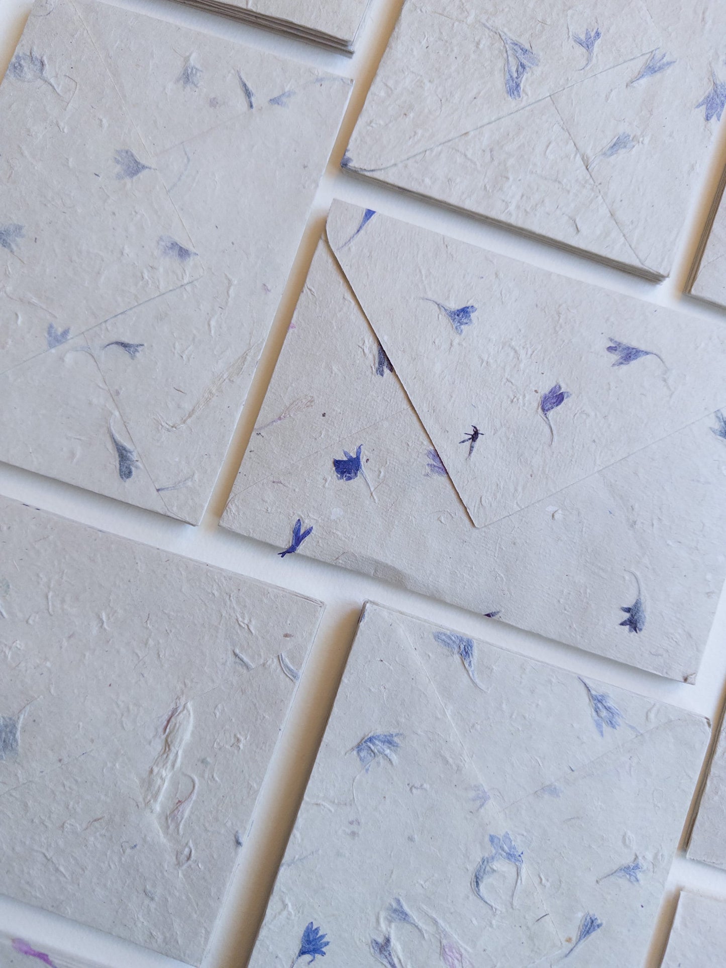 Corn Flower paper SET OF FIVE Handmade paper with Envelop, pressed flower paper 5x7 paper, A6 paper, Invitation Paper, Papier Fait Main