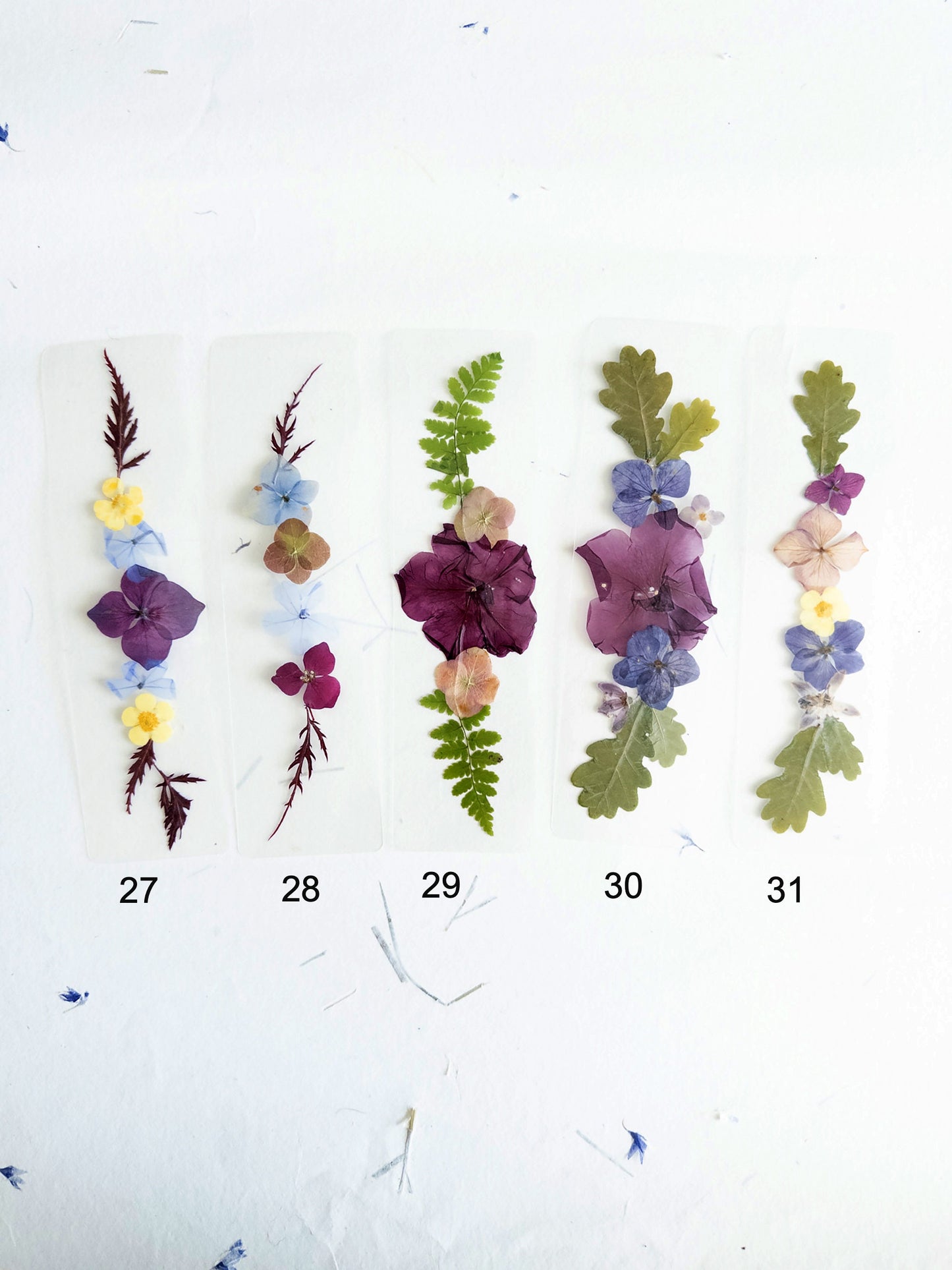 Transparent pressed flower bookmark, mixed flowers, handmade bookmark, gift, dried flower, fleur séchée , marque page laminated bookmark