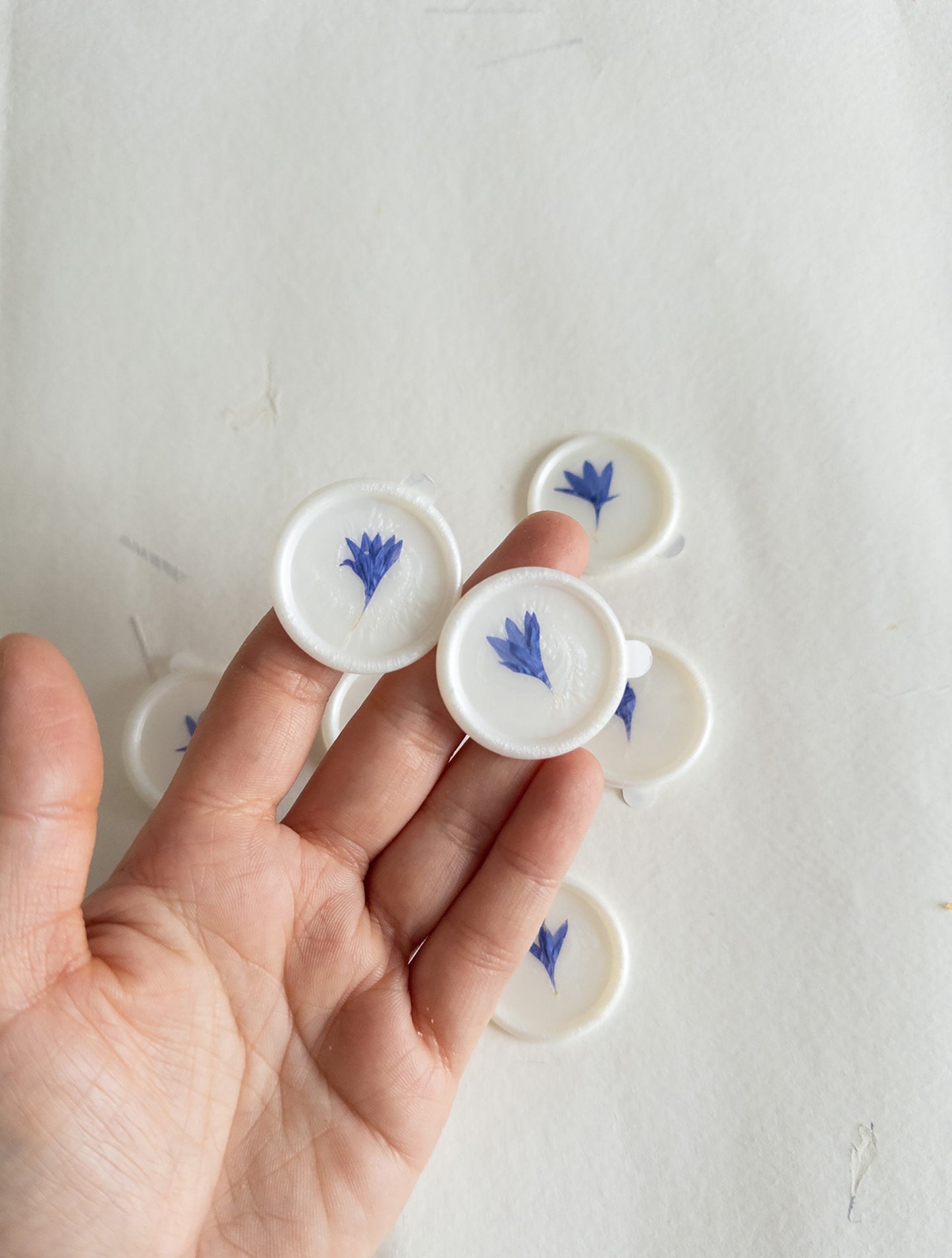 Corn flower "" Pressed flower Seals, Self Adhesive Wax Seals, wedding DIY, flower Wax Seals, Wax Seals, Wedding Wax Seal Stickers