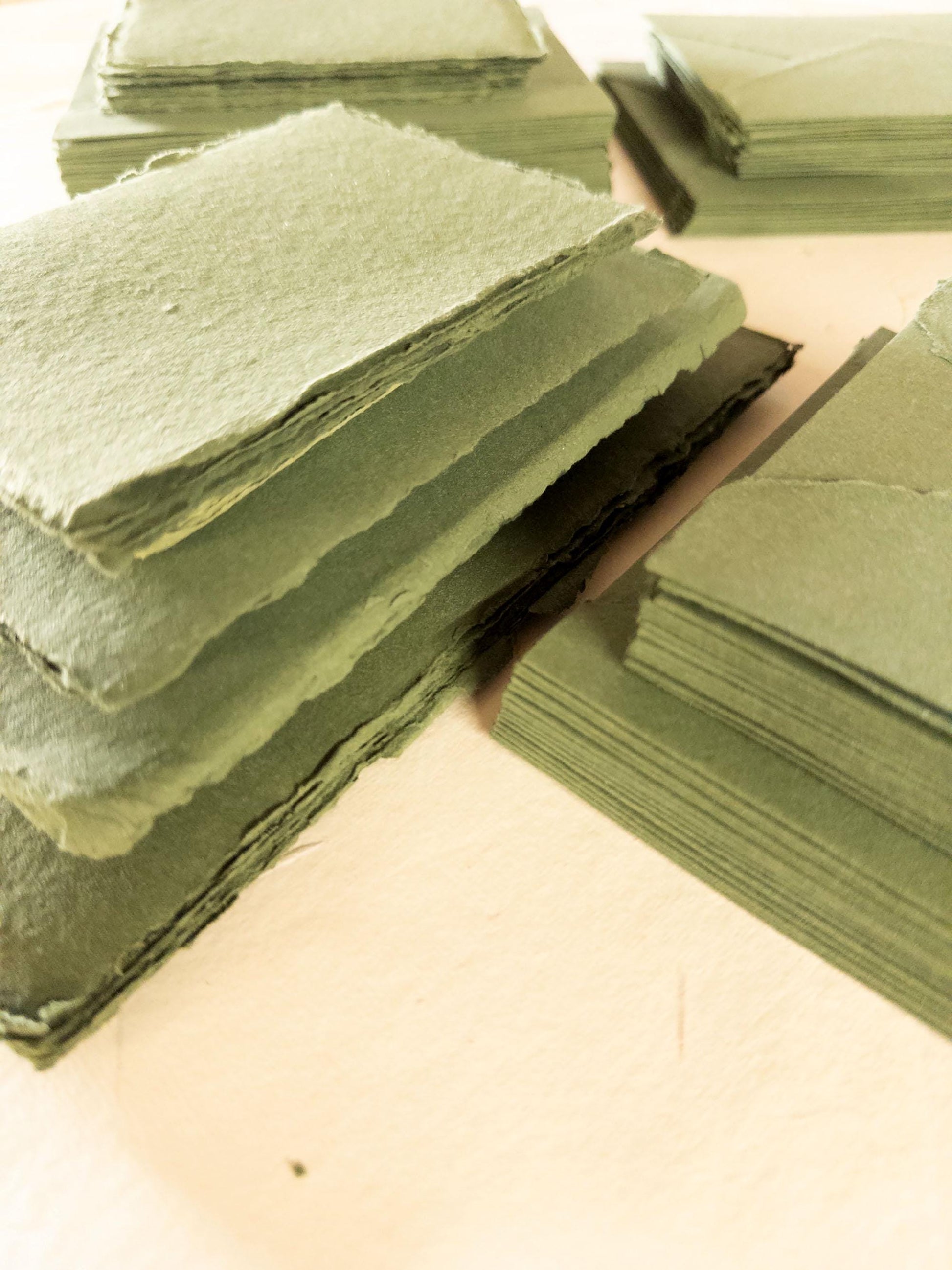 Pack of 10 Olive Green Deckle Edge Paper & Handmade Cotton Rag Envelopes - Assorted Sizes, Deep Green Stationery, Papier Coton, faire part