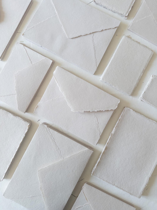 Beige paper Pack of 10 Handmade Beige Cotton Rag Paper & Envelopes – Deckle Edge, Beige Stationery, Assorted Sizes, Faire-Part, Papier Coton