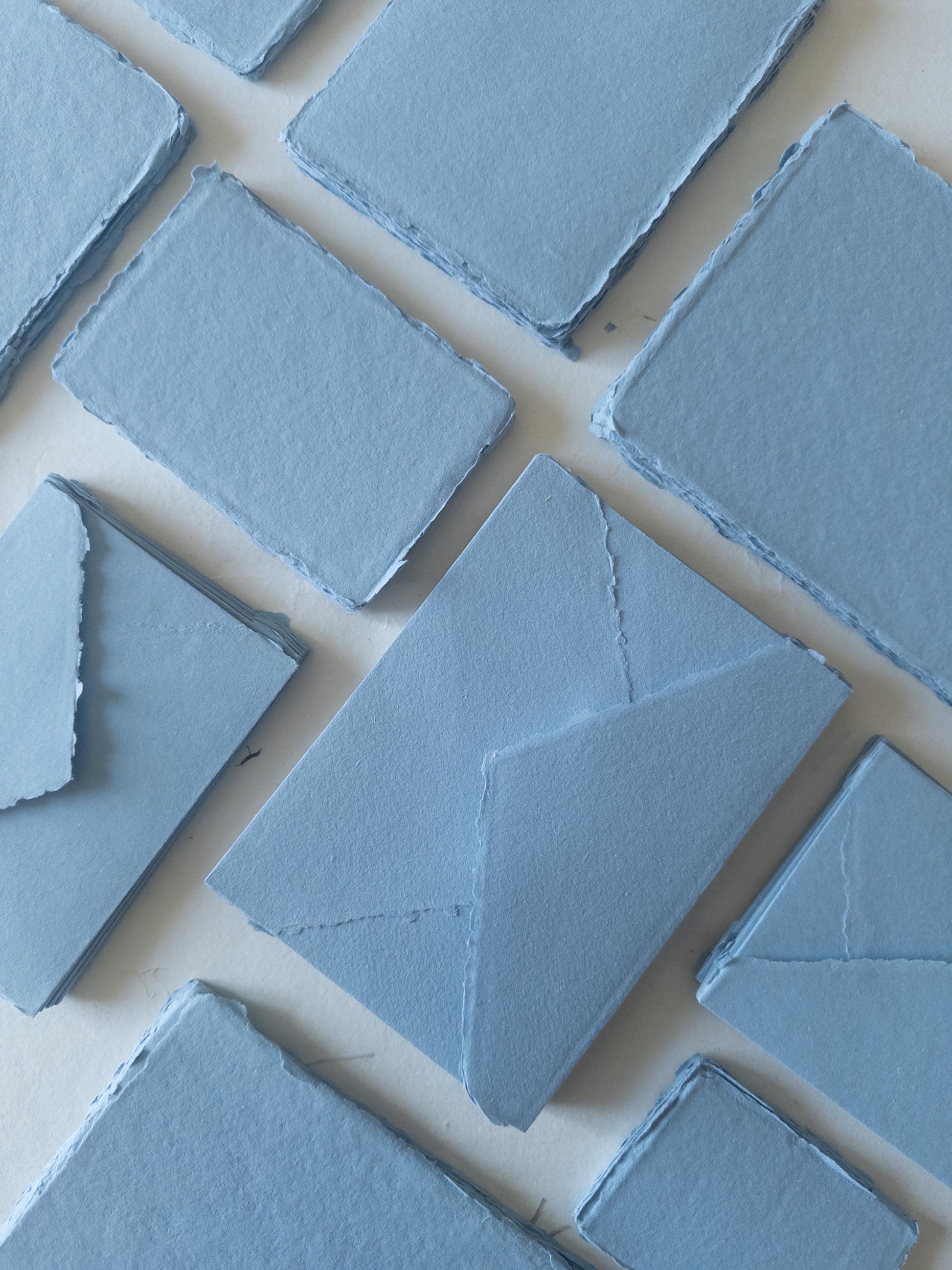 Dusty Blue paper Pack of 10 Handmadedeckle edge Rag Paper & Envelopes , French blue Stationery,papier bleu poudré, Faire-Part, Papier Coton