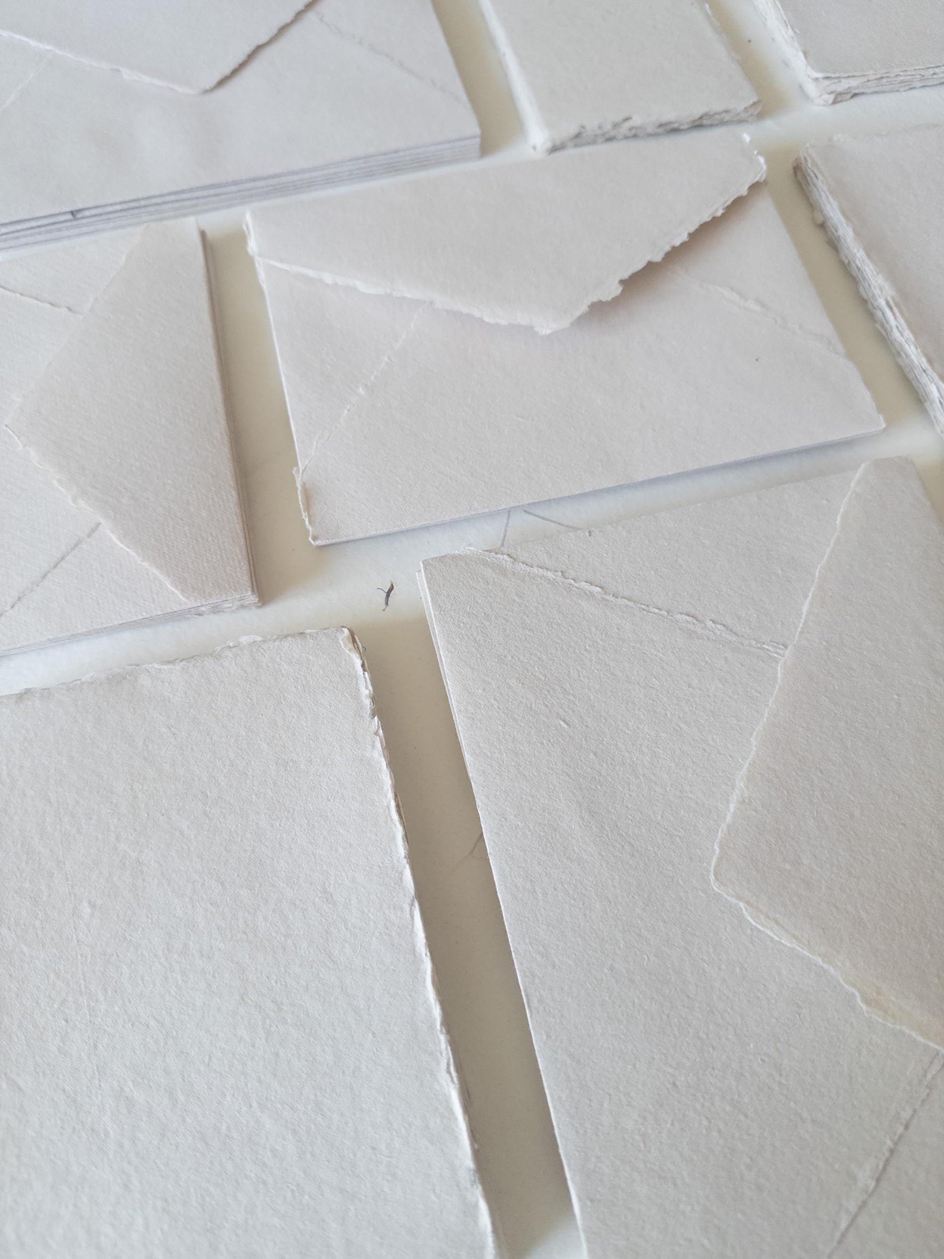 Beige paper Pack of 10 Handmade Beige Cotton Rag Paper & Envelopes – Deckle Edge, Beige Stationery, Assorted Sizes, Faire-Part, Papier Coton