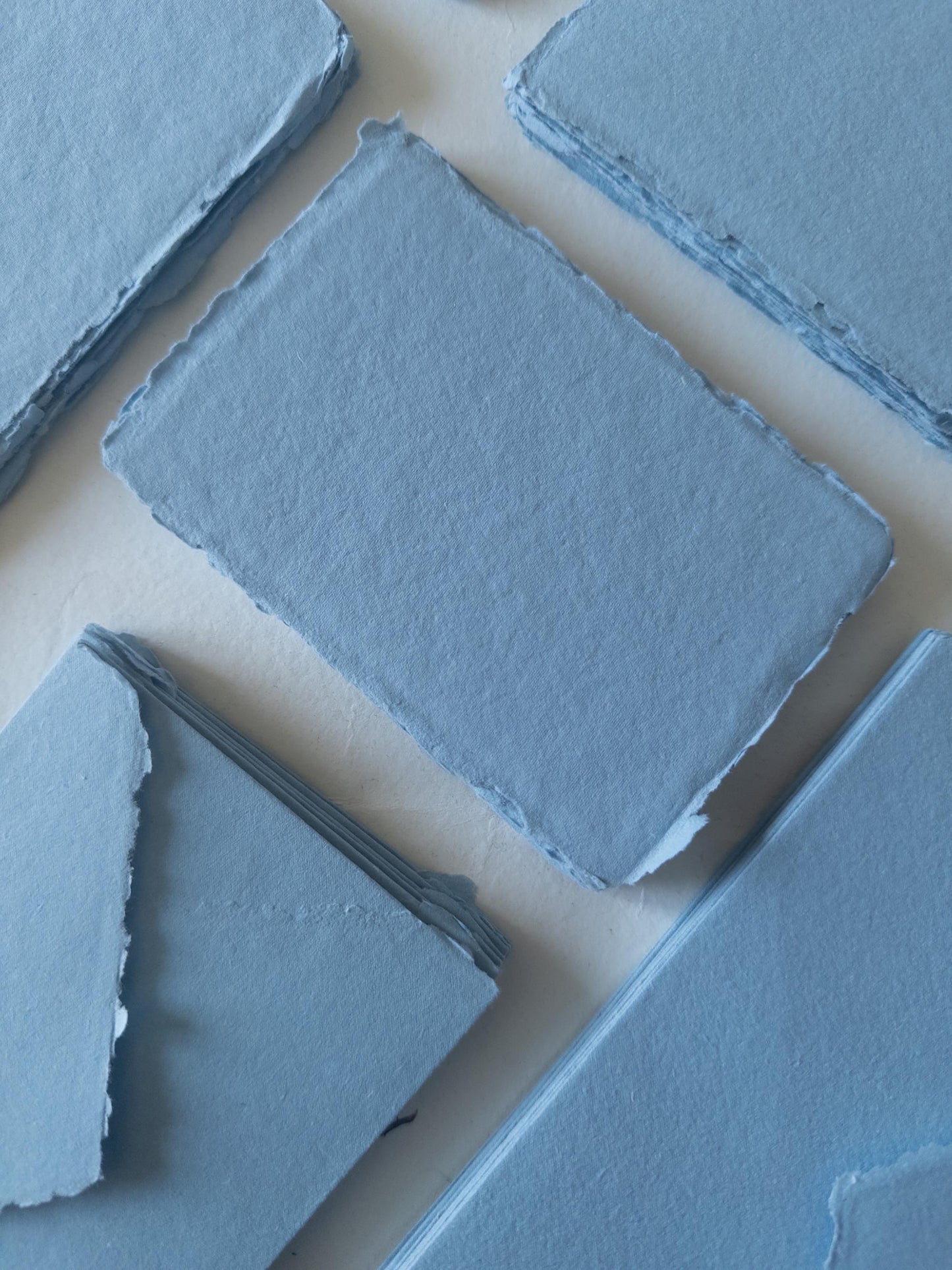Dusty Blue paper Pack of 10 Handmadedeckle edge Rag Paper & Envelopes , French blue Stationery,papier bleu poudré, Faire-Part, Papier Coton