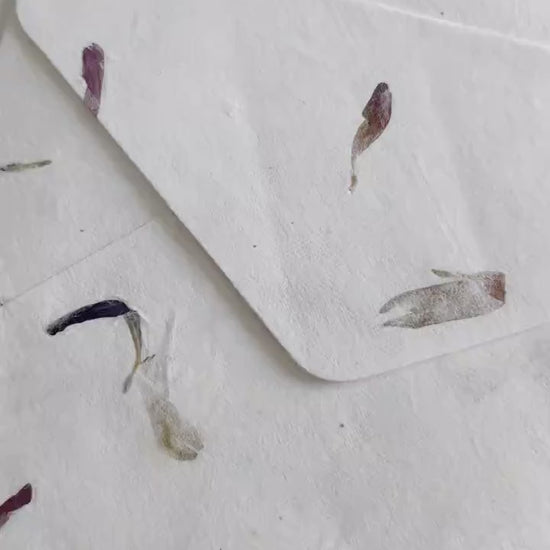 SET OF FIVE  Handmade Paper with Envelop, Different flower, real pressed flower A5 & A6 paper, inkjet paper, Papier Fait Main