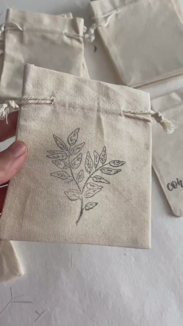 SET OF 10 cotton gift bags. warm white Fustian cotton sachets for Gifts or jewellery Pouches. Wedding party gift. Bag for wedding favor.