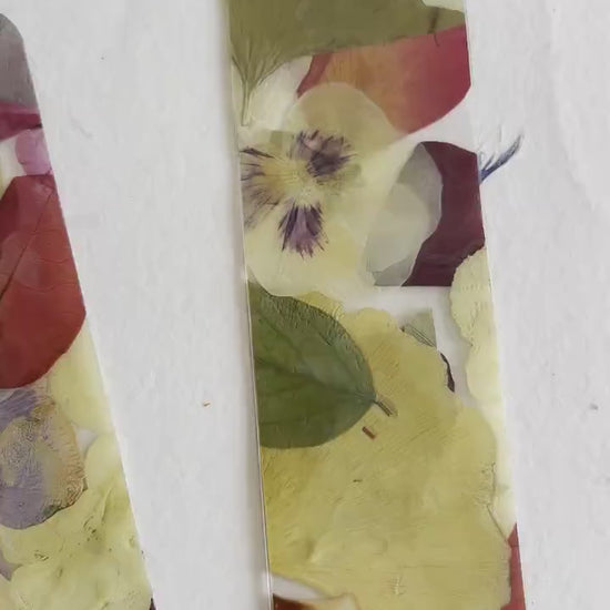 Transparent pressed flower bookmark, mixed flowers, handmade bookmark, gift, dried flower, fleur séchée , marque page