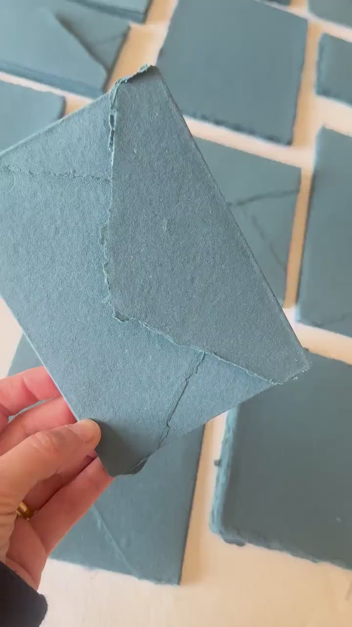 Teal paper Pack of 10 Handmade Beige Cotton Rag Paper & Envelopes – Deckle Edge, Teal Stationery,papier sarcelle, Faire-Part, Papier Coton
