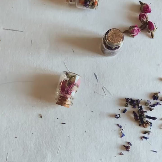 Glass bottle of dried flowers, mixed flowers, dried flowers in a bottle ,Wedding gift, dried flower, fleur séchée ,
