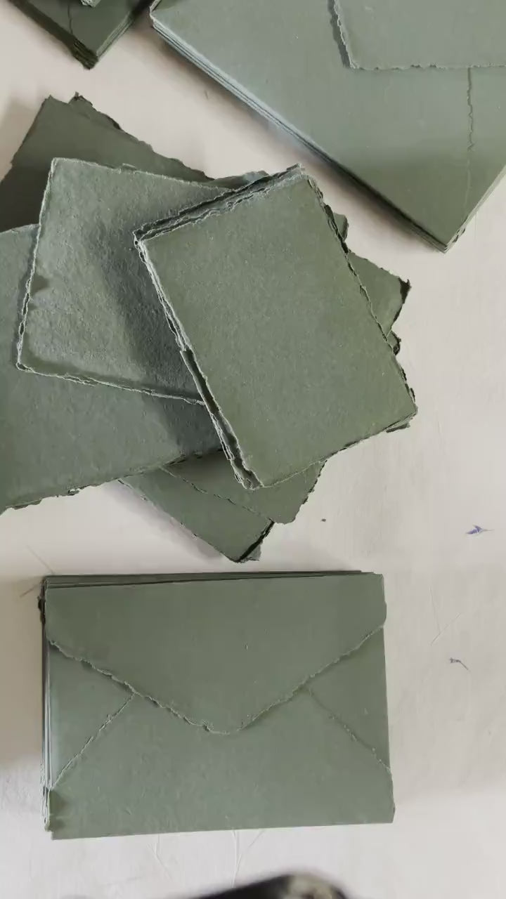 Pack of 10 Forest Green Deckle Edge Paper & Handmade Cotton Rag Envelopes - Assorted Sizes, Deep Green Stationery, Papier Coton, faire part
